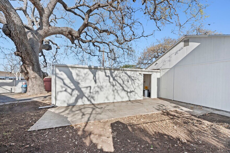 More Photos Of 2974 E Thousand Oaks Blvd, Thousand Oaks Storefront For Lease