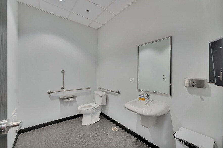 More Photos Of 9300 Waukegan Rd, Morton Grove Medical For Sale