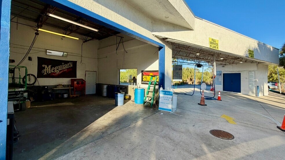 More Photos Of 287 S Indiana Ave, Englewood Freestanding For Sale