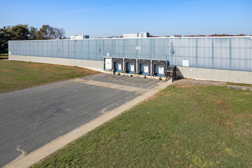 More Photos Of 1 Better Way, Chicopee Distribution For Lease