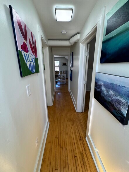 More Photos Of 168 13th Ave NE, Minneapolis Storefront Retail Office For Lease