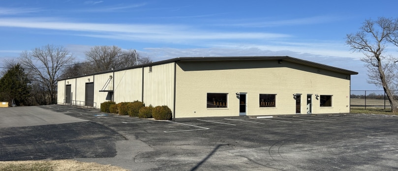 Primary Photo Of 851 Lovers Ln, Bowling Green Warehouse For Lease