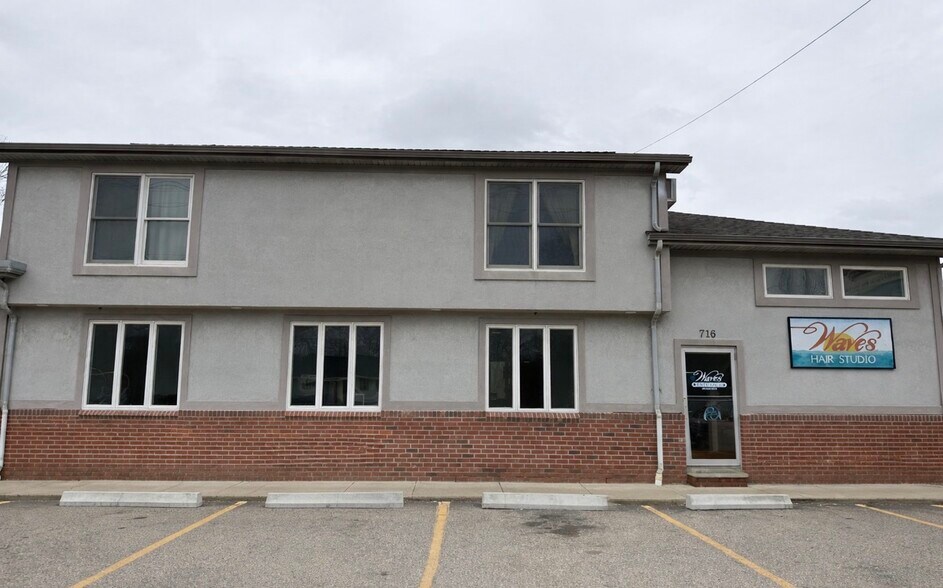 More Photos Of 716 Norwich Rd, Plainfield General Retail For Lease