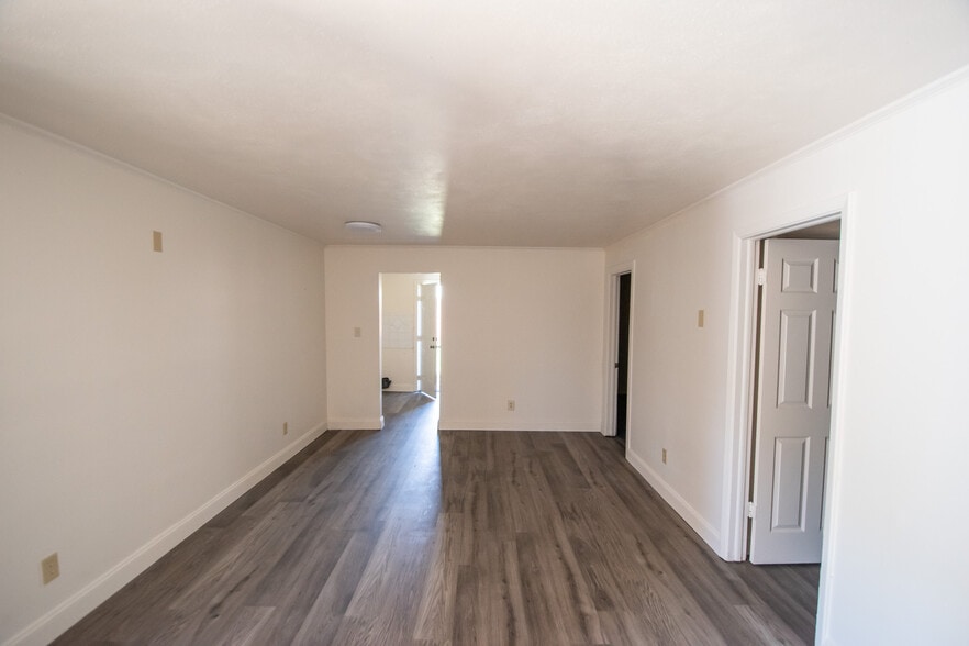 More Photos Of 3425 Martin Ave, Greensboro Apartments For Sale