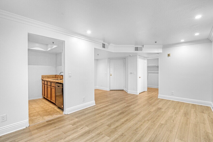 More Photos Of 511 S Carondelet St, Los Angeles Apartments For Sale