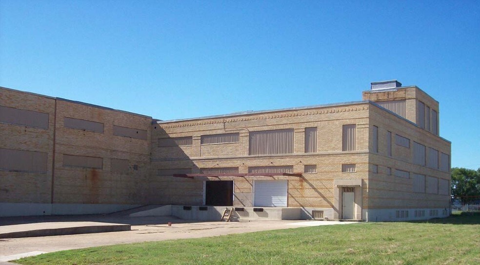 More Photos Of 5200 E Grand Ave, Dallas Unknown For Lease