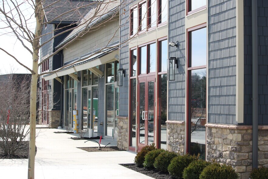 More Photos Of SWC of Roberts Road and Alton Darby Road, Hilliard Unknown For Lease