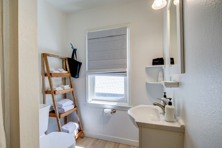 More Photos Of 200 Main St, Downieville Storefront Retail Residential For Sale