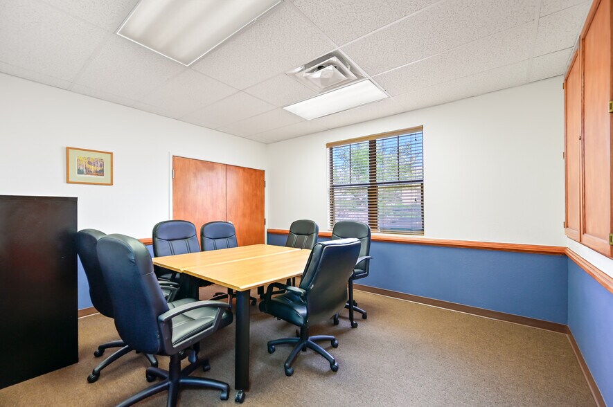 More Photos Of 3600 Rodeo Ln, Santa Fe Medical For Sale