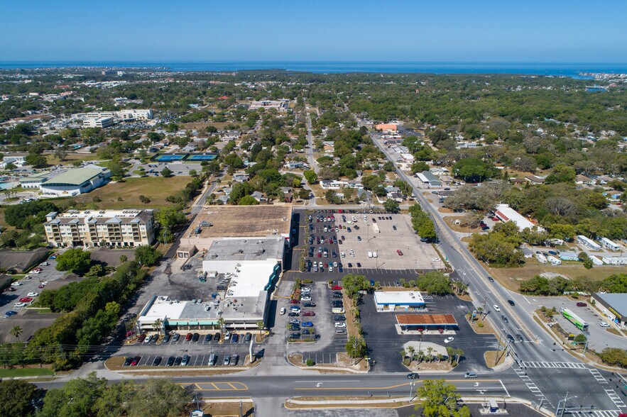 More Photos Of 6400 Massachusetts Ave, New Port Richey Supermarket For Lease