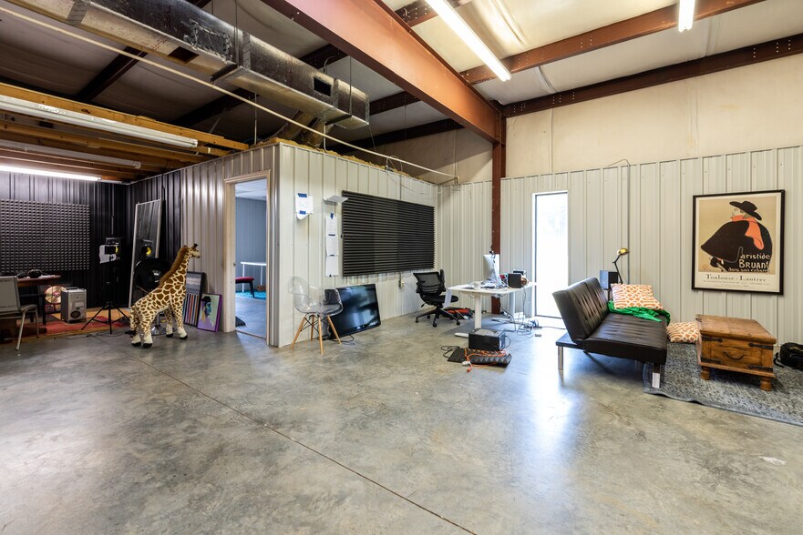 More Photos Of 5211 Union Rd., Gastonia Warehouse For Sale