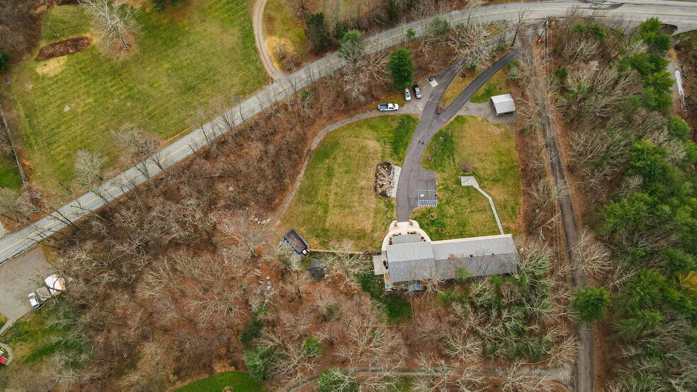 More Photos Of 106 Carr St, Nicholson Assisted Living For Sale