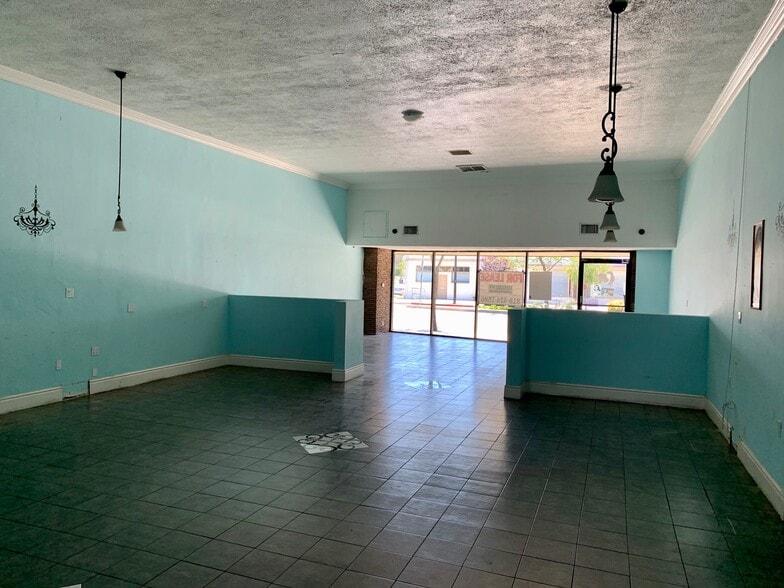 More Photos Of 3311-3317 W Burbank Blvd, Burbank Storefront For Lease