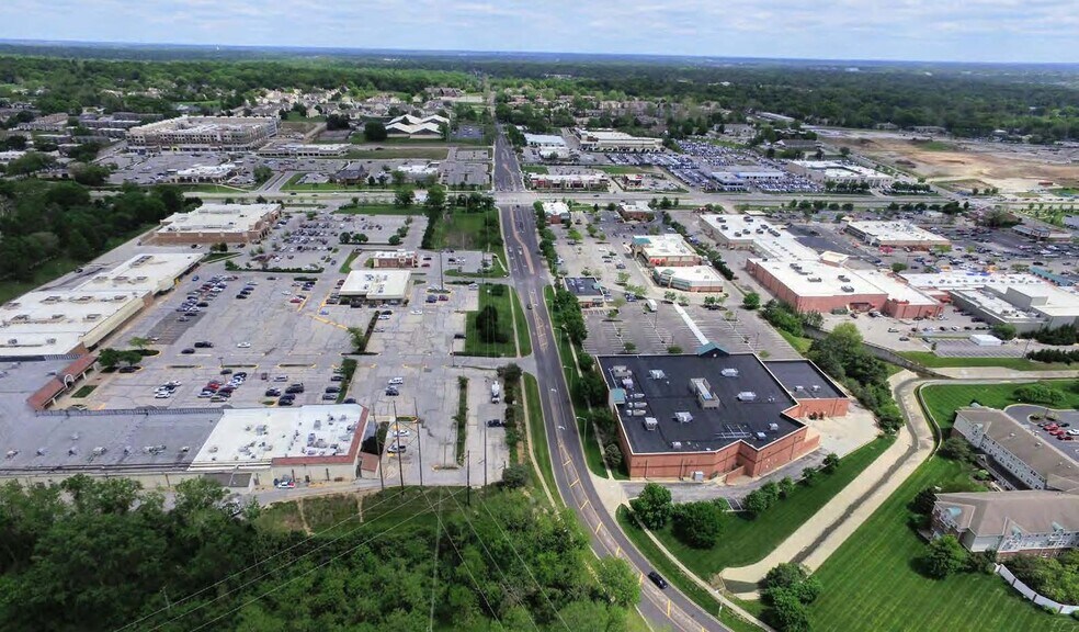 More Photos Of 9000-9078 Metcalf Ave, Overland Park Unknown For Lease
