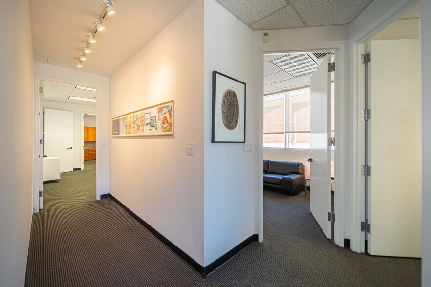 More Photos Of 409-411 Manville Rd, Pleasantville Medical For Lease