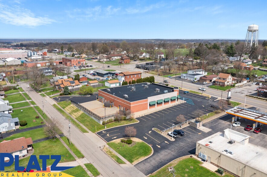 More Photos Of 40 N Meridian Rd, Youngstown Drugstore For Lease