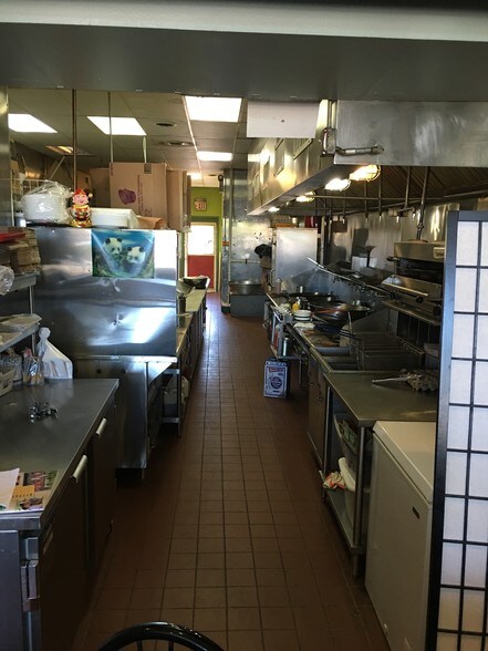 More Photos Of 256 Hwy 206 S, Hillsborough General Retail For Lease