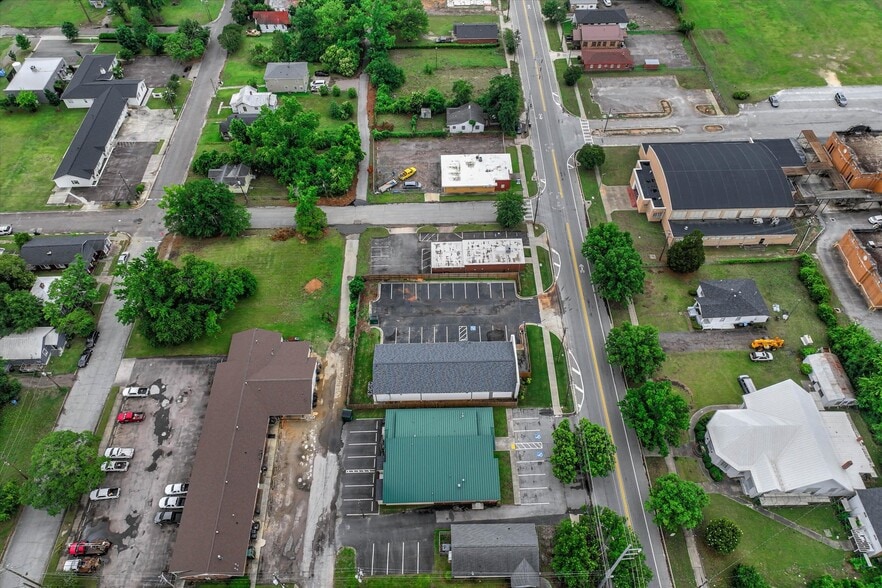 Primary Photo Of 1010 Druid Park Ave, Augusta Freestanding For Sale