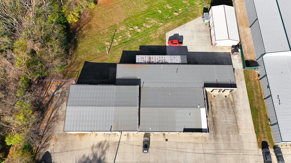 More Photos Of 200 Industry Dr, Carlisle Warehouse For Lease