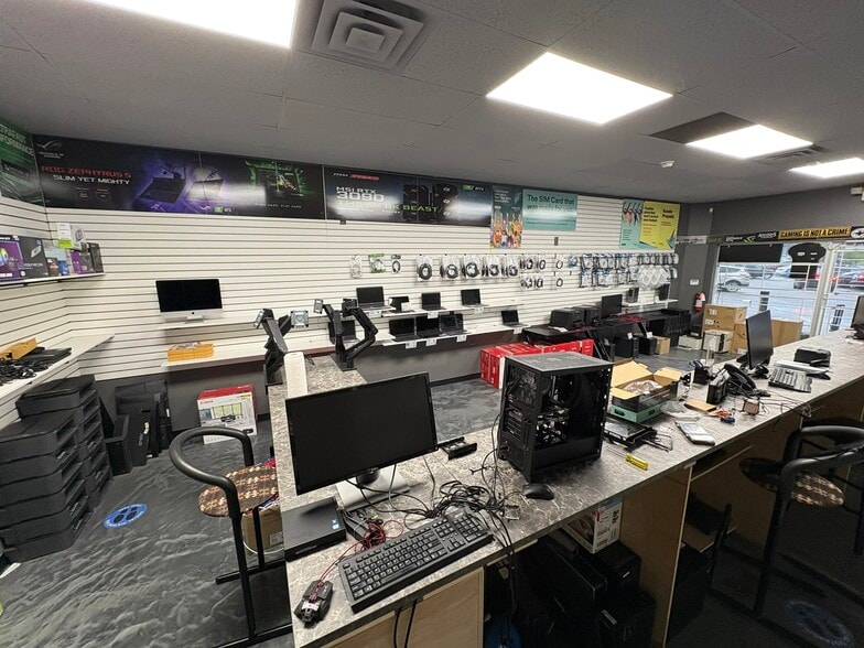 More Photos Of 10233 Elbow Dr SW, Calgary Unknown For Lease