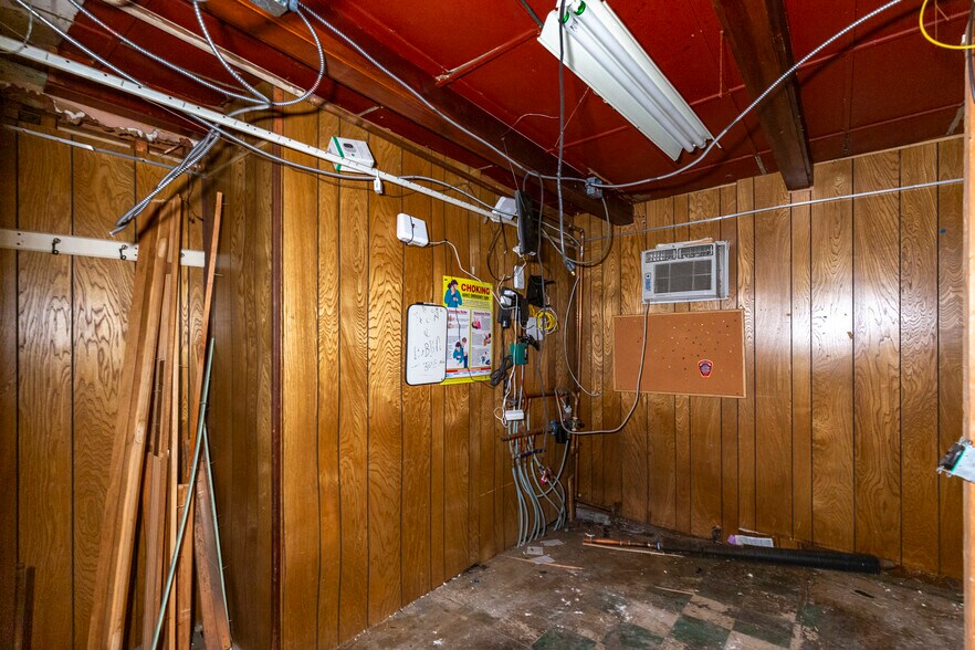 More Photos Of 23 E Main St, Hancock Restaurant For Sale