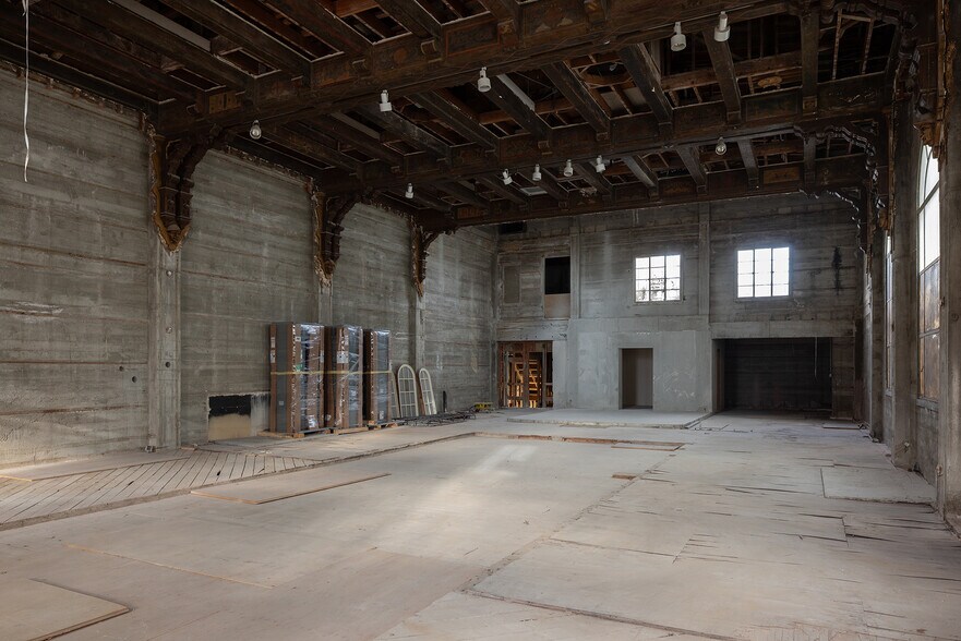 More Photos Of Dolores & 7th, Carmel Storefront Retail Office For Sale