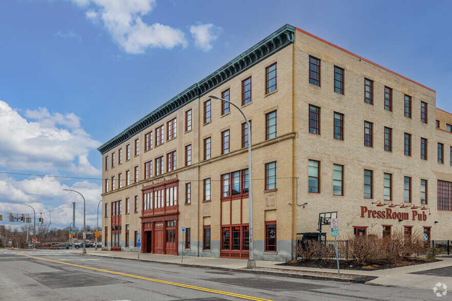 Primary Photo Of 220 Herald Pl, Syracuse Apartments For Sale