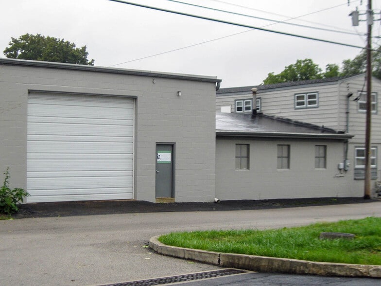 More Photos Of 1880 W Mason Ave, York Light Manufacturing For Lease