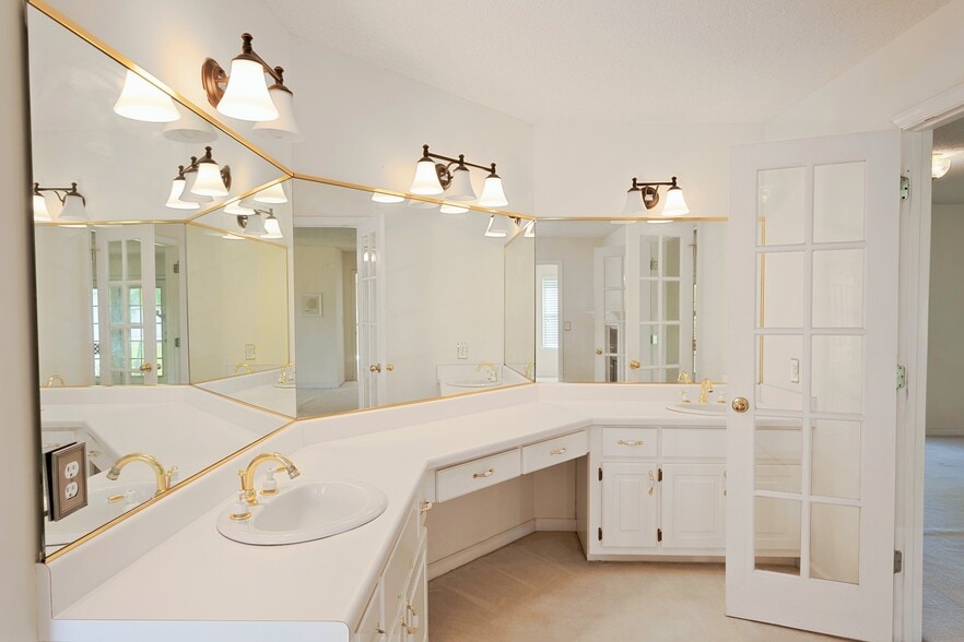 More Photos Of 10674 Wall Triana Hwy, Toney Hospitality For Sale
