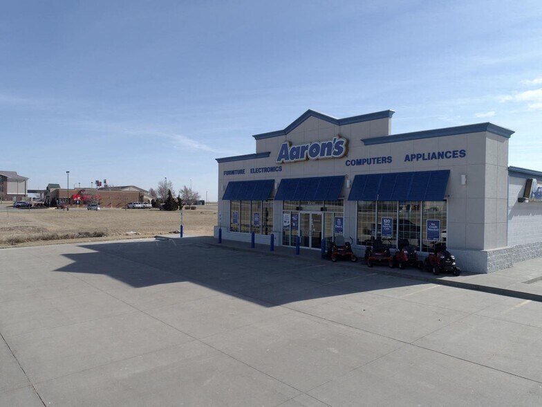 More Photos Of 2210 E Kansas Ave, Mcpherson Freestanding For Lease