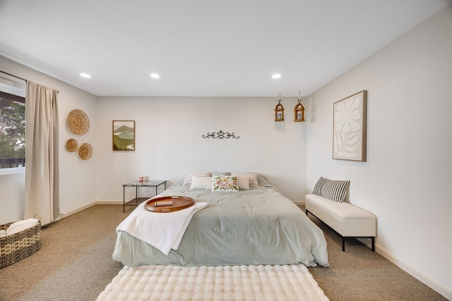 More Photos Of 129 Lower Pacific Dr, Whitethorn General Retail For Sale