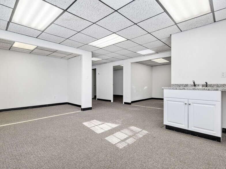 More Photos Of 805 High St, Westwood Medical For Lease