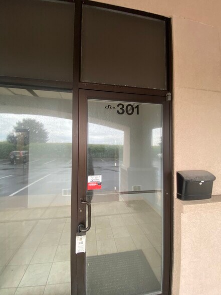 More Photos Of 2801 Bertholet Blvd, Valparaiso Office For Sale