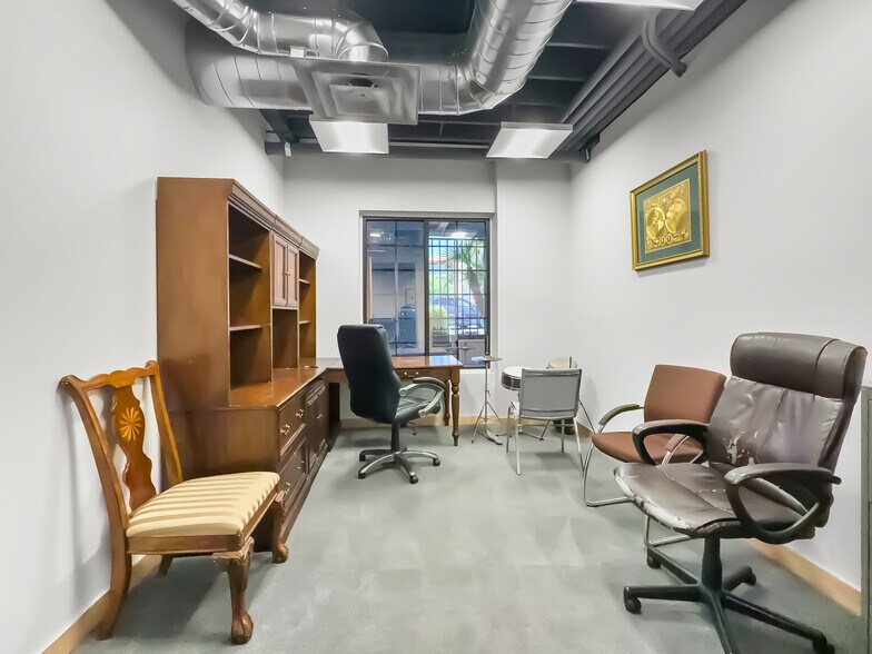 More Photos Of 730 Las Vegas Blvd, Las Vegas Serviced Offices For Sale
