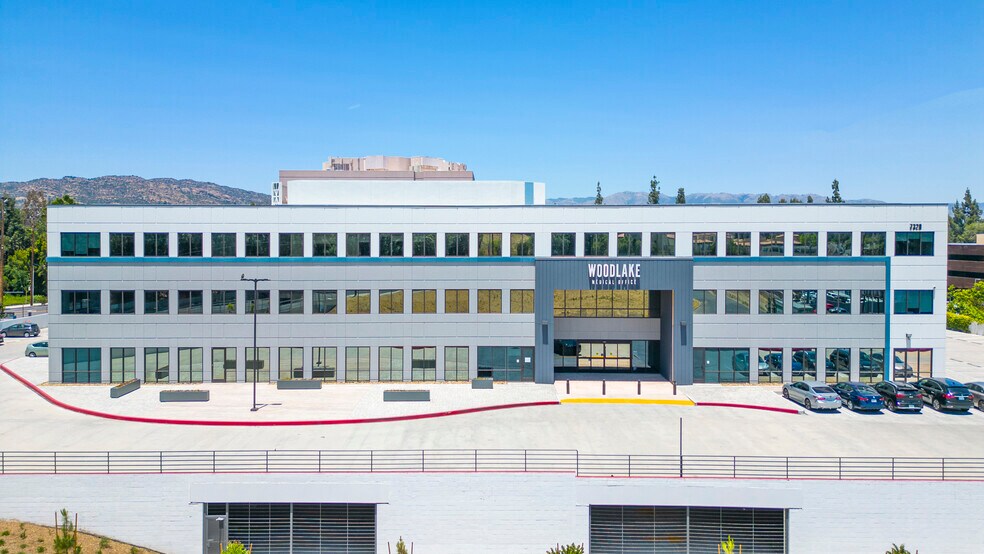 More Photos Of 7320 Woodlake Ave, West Hills Medical For Lease