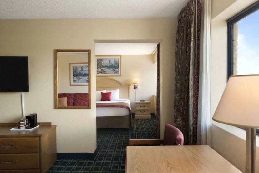 More Photos Of 3500 Cheney Hwy, Titusville Hotel For Sale