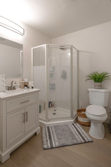 More Photos Of 117 Elliot St, Woodland Apartments For Sale