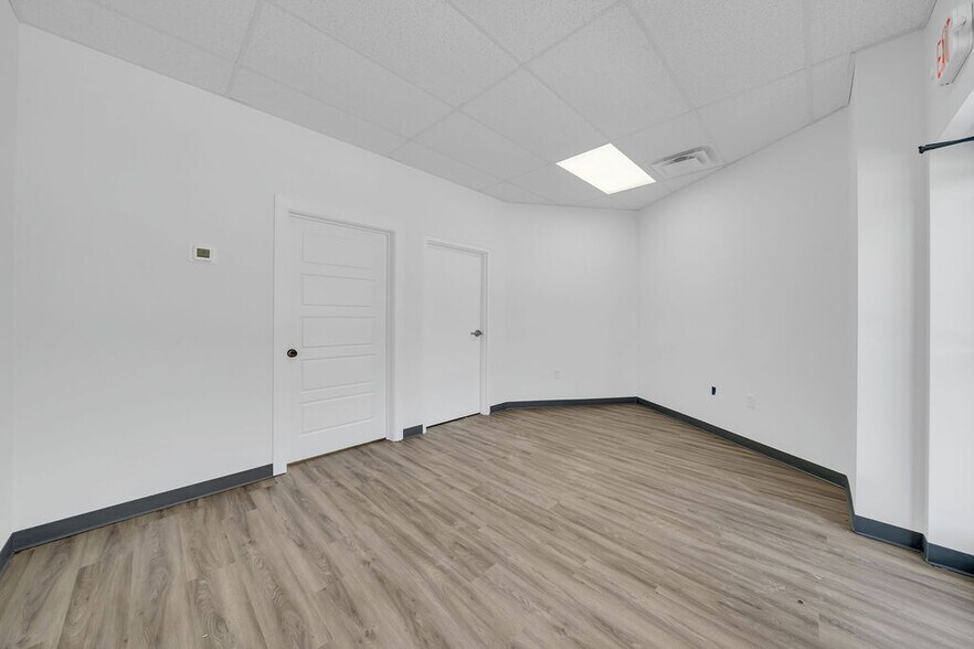 More Photos Of 4503 N Stahl Park, San Antonio Unknown For Lease