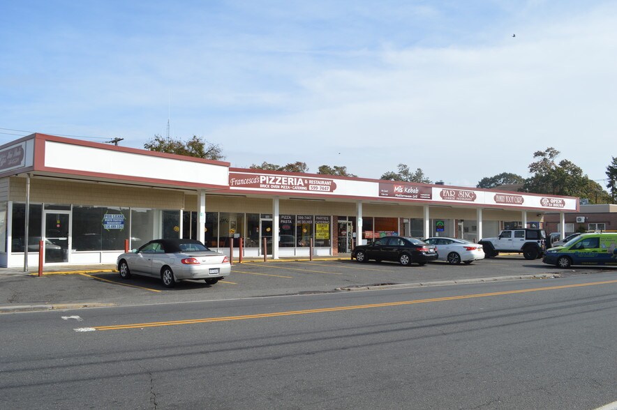 More Photos Of 136-148 Main St, East Rockaway Freestanding For Lease