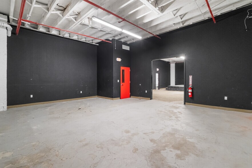 More Photos Of 327 Douglass St, Brooklyn Storefront For Sale