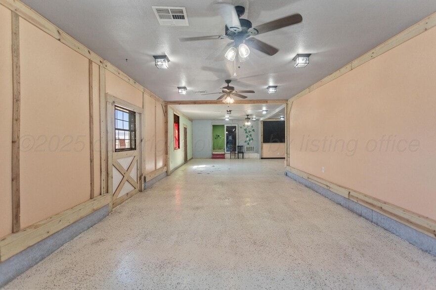 More Photos Of 117 E Railroad Ave, Shamrock Restaurant For Sale