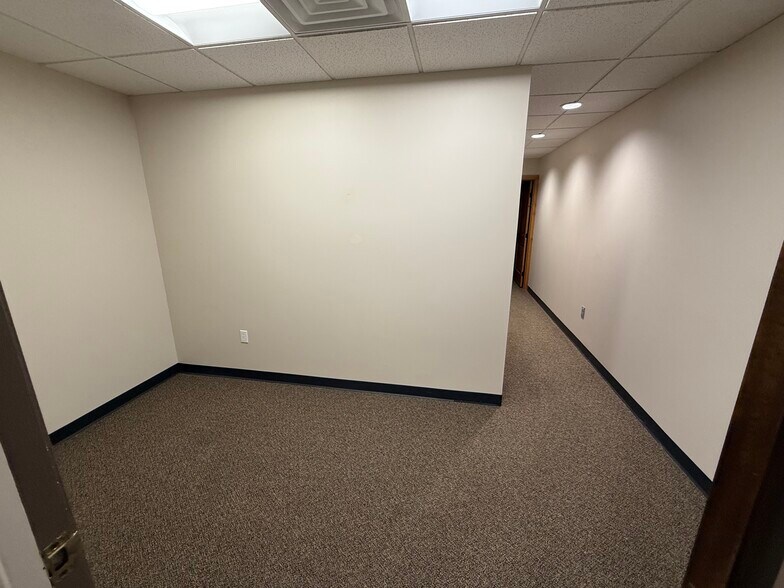 More Photos Of 6931 S Yosemite St, Englewood Office For Sale