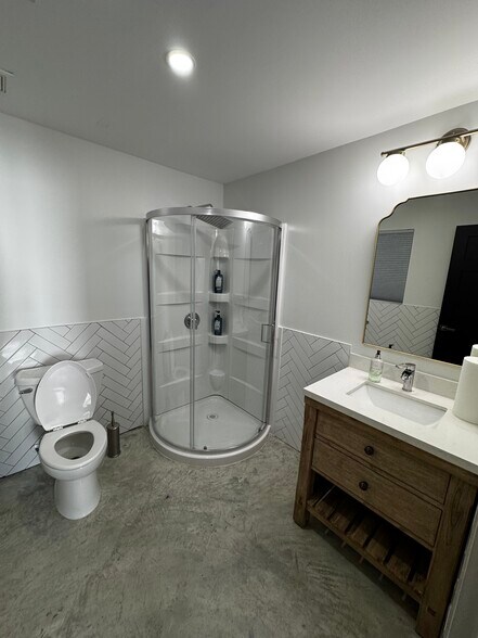More Photos Of 4738 W. Alabama, Houston Loft Creative Space For Sale
