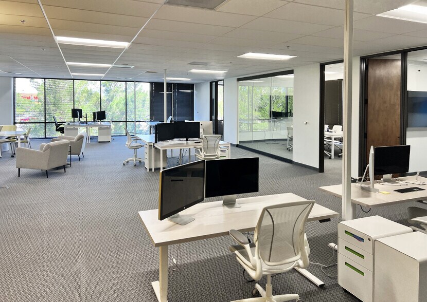 More Photos Of 2155 Louisiana Blvd NE, Albuquerque Office For Lease