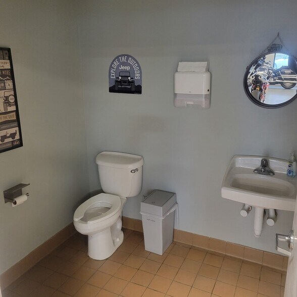 More Photos Of 2106 S US Highway 1, Vero Beach Freestanding For Sale