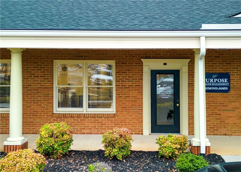 More Photos Of 100 Century Plaza Dr, Seneca Office For Lease