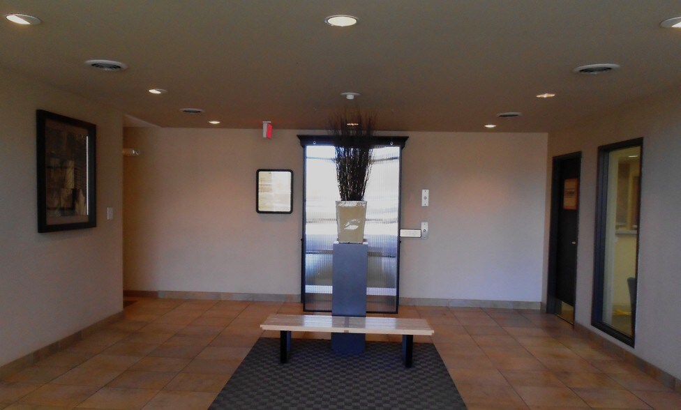 More Photos Of 2850 McClelland Dr, Fort Collins Office For Lease
