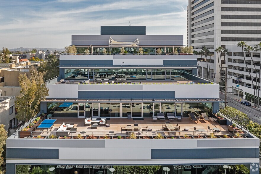 More Photos Of 1640 S Sepulveda Blvd, Los Angeles Office For Lease