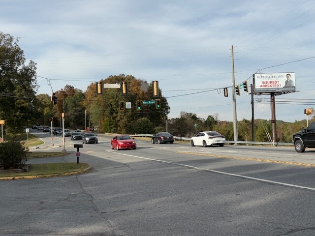 More Photos Of 4450 Rockmart Rd SE, Silver Creek Storefront For Sale