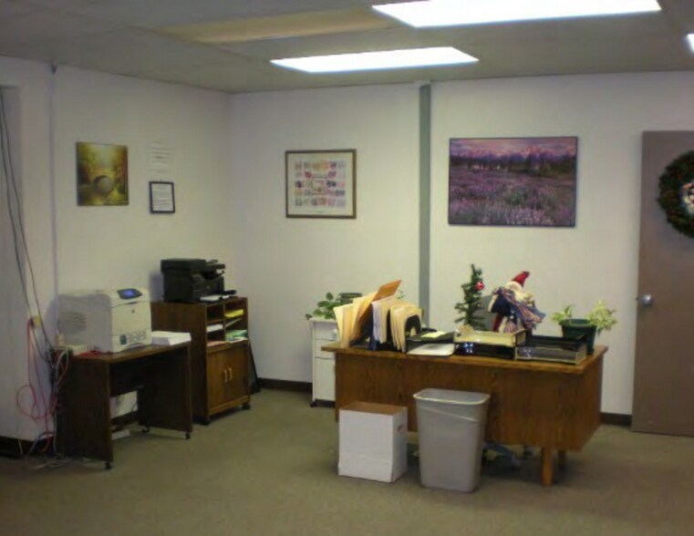 More Photos Of 1451 N Hartman St, Boise Office For Sale